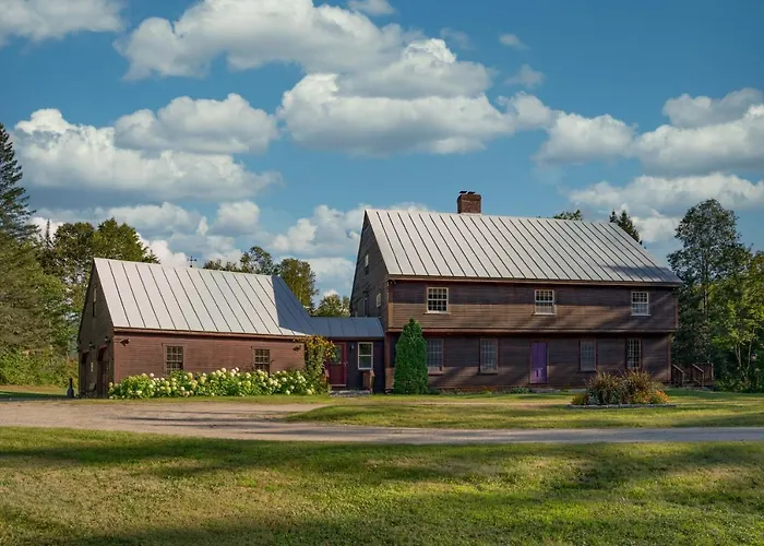 Mtn Views: Colonial Home On Kingdom Trails!