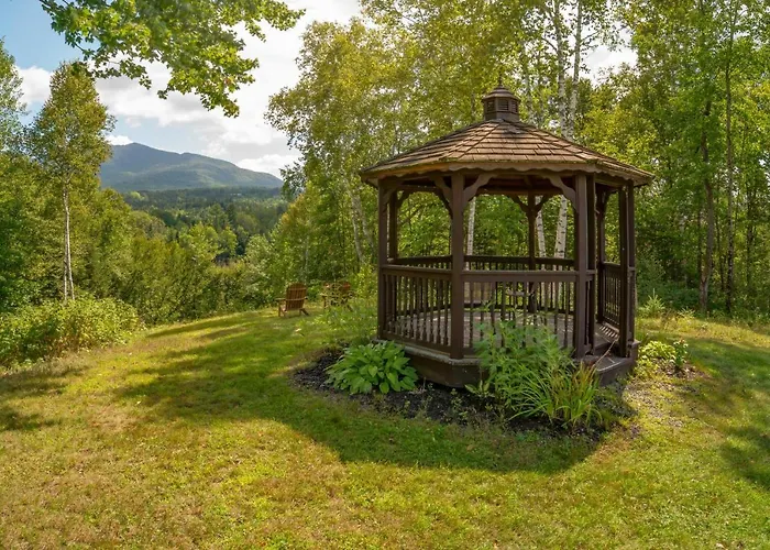 Mtn Views: Colonial Home On Kingdom Trails!
