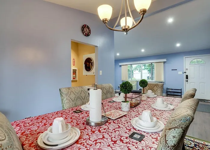 Escape To Our Cozy 3 Bed Rm 2 Bath Unit In Alexandria Va