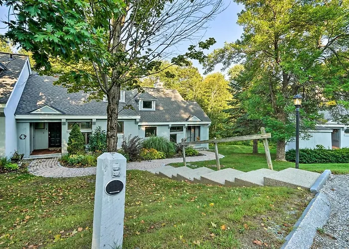 Family-Friendly Stratton Gem Close To Slopes!