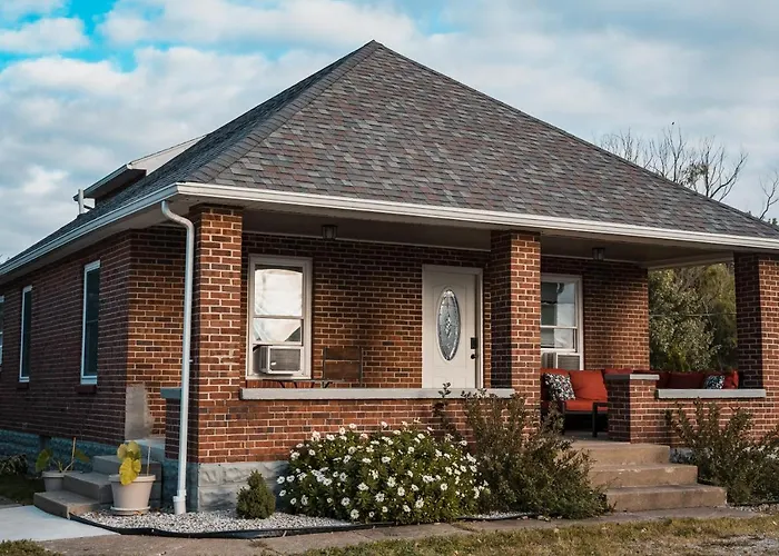 Sandusky Bay Hot Tub, Gym, Patio, Games, Recreation Watercraft, Waterside Home, Check It Out!
