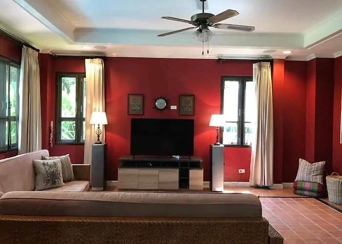 6 Bedroom Seaview Villa With Pool