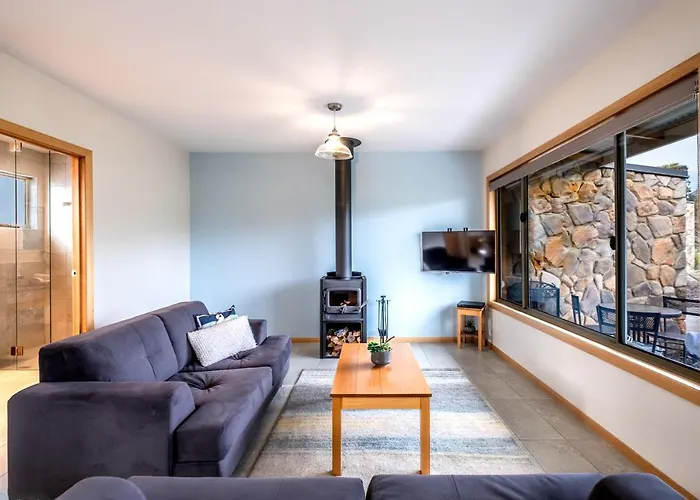 Freycinet Stone Studio 3 - Feldspar