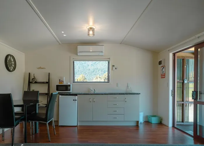 Te Awa Cottages