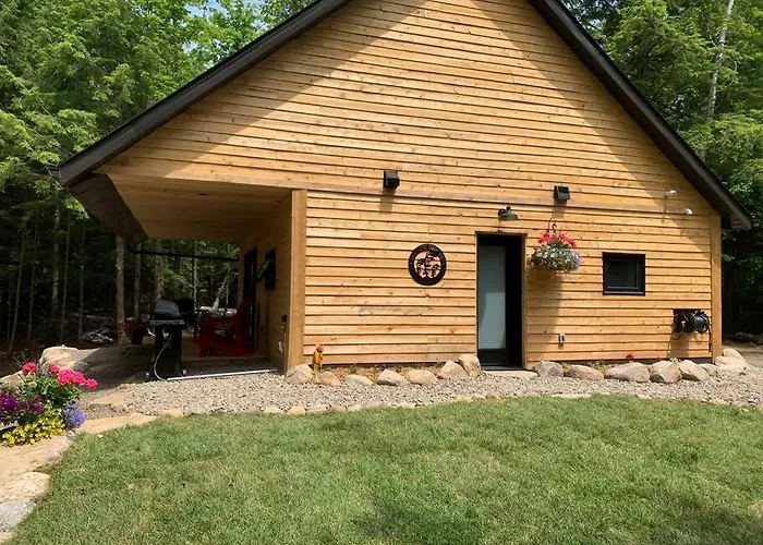 Private Cliffside Chalet Nestled In Nature With Western Sunsets & Waterfront Access Near Algonquin Park- Pass Included