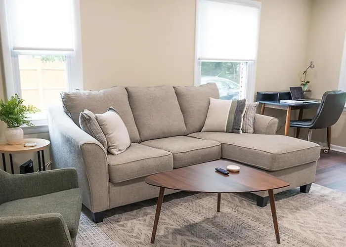 Adorable 2-Bedroom Bungalow Near Easton, Denton
