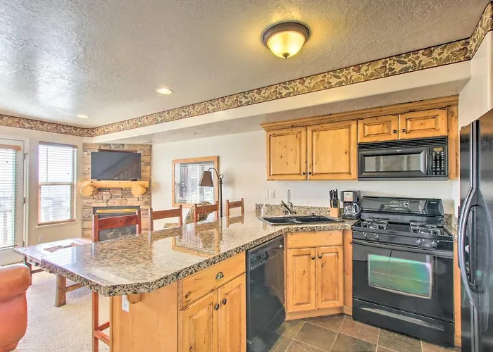 Cozy Eden Condo Retreat < 6 Mi To Ski Resort!