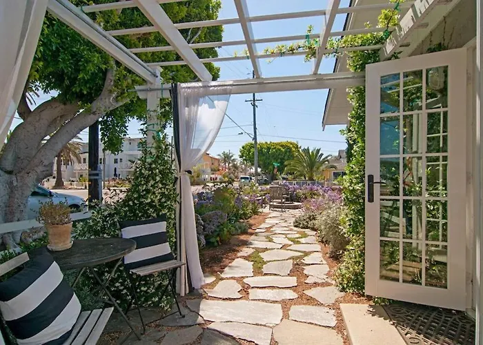 Walk To Beach, Ac, Firepit, Grill