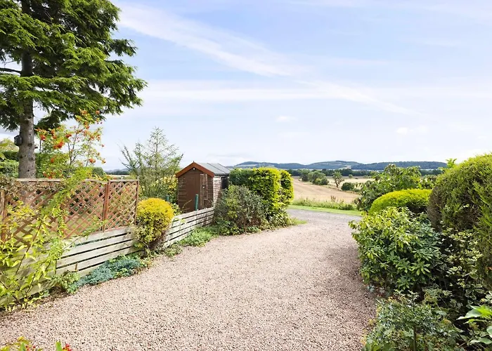 The Nest - Cosy Holiday Cottage