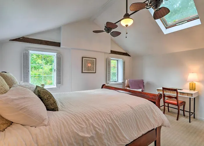Historic Home In Lambertville: Walk To Bridge