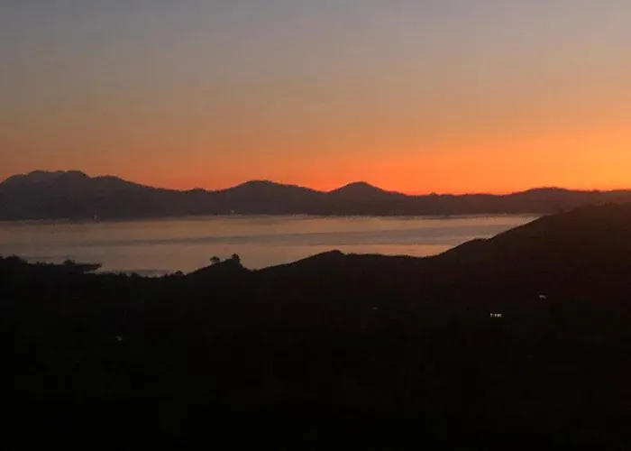 Whakaipo Bay Cabin Retreat Taupo