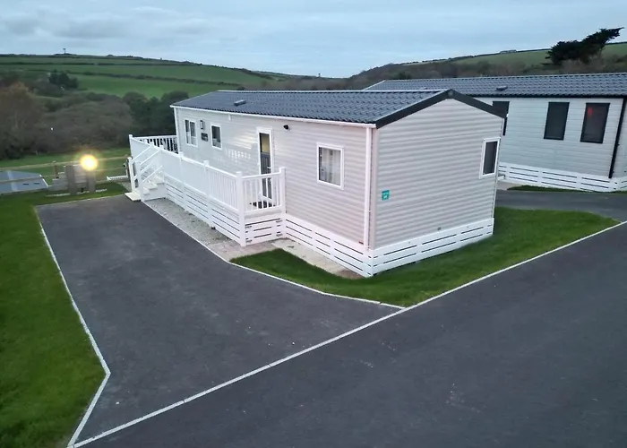 3 Bedroom Holiday Home In Newquay - Valley Views