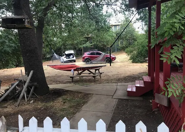 Cozy, Cheerful & Charming Cabin - Historic Julian