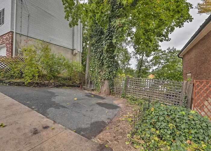 Historic Home In Lambertville: Walk To Bridge