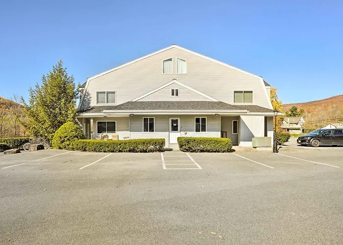First-Floor Hunter Condo < 1 Mi To Slopes!