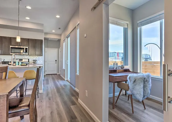 Work, Play & Explore! Townhome 6 Mi To Dtwn Denver