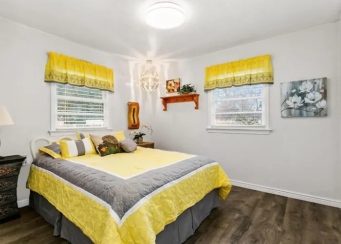 Cute Remodeled Midcentury Cottage On Boise Bench