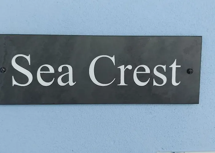 Sea Crest, Beautiful Home In Tenby With Sea Views
