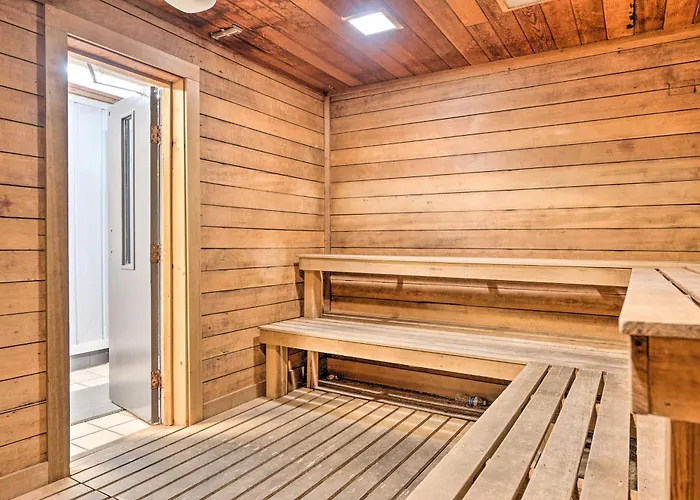 Lincoln Escape W/ Deck: 1 Mi To Loon Mountain!