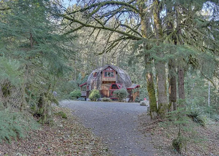 Cedar Creek Hideaway - Meredith Lodging
