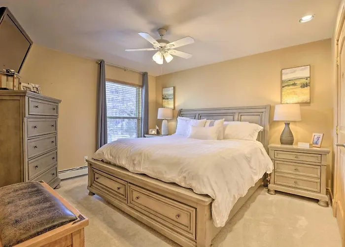 Vail Ski Condo W/ Mtn Views & Shuttle Service!