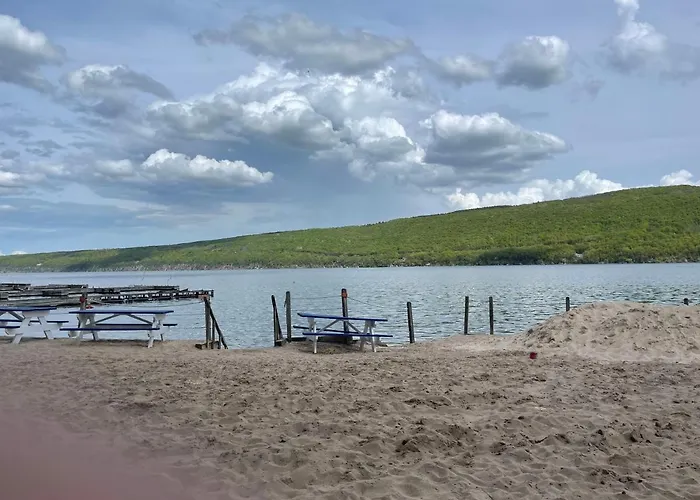 Lakeside Condo With Plenty Of Amenities Close To Bristol Mountain - Permit - 2024-0018