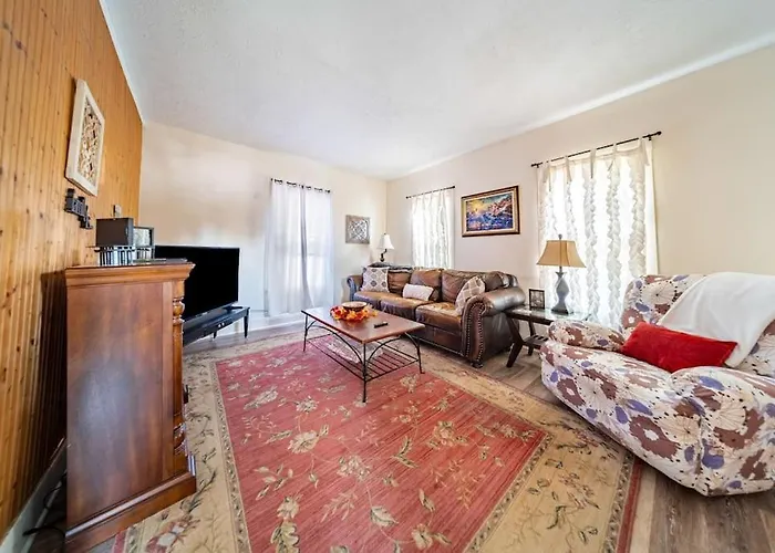 Cottage In The Falls, 3 B, 2 Bath, Fireplace