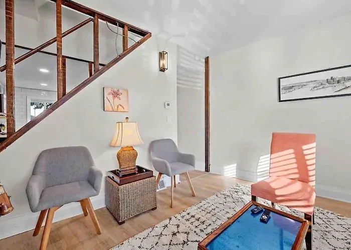 Hip And Bright Lawerenceville 2 Bed Easy Parking