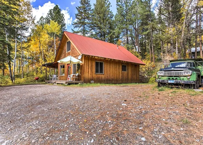 'Marble Hideaway' Cabin W/ Mountain Views + Deck!