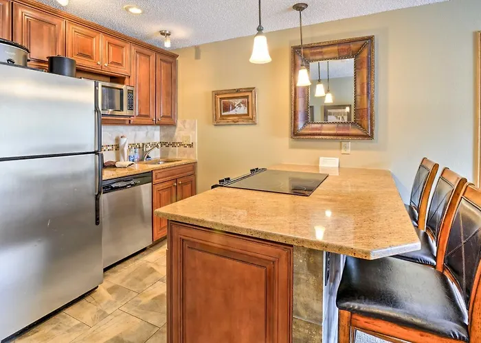 Ski-In/Ski-Out Copper Mountain Condo W/ Balcony!