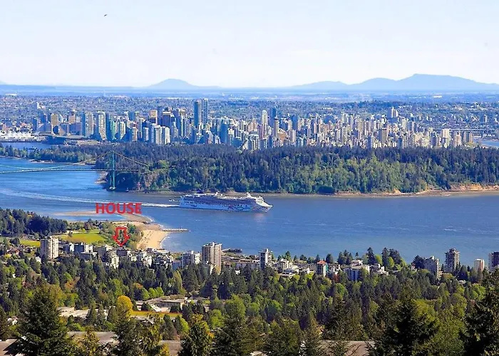 Great West Vancouver House With Hot Tub, Across From Beach & 10 Mn To Downtown Vancouver