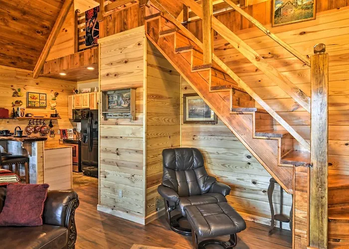 2 Mi To Lake Hamilton! Log Cabin W/ Cozy Loft