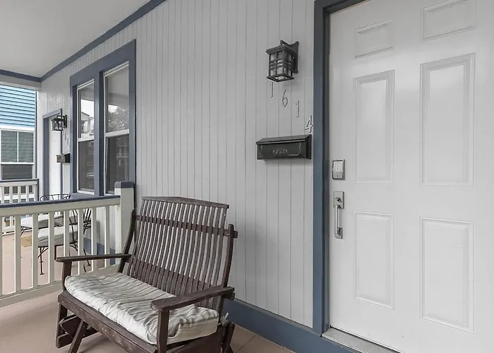 Chic 2Br Near Dt, 8 Min Walk To Park&Conservatory