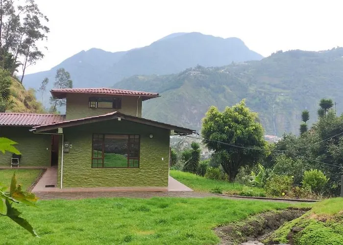 "Casa Verde" En Banos De Agua Santa Con Vista Al Volcan Tungurahua