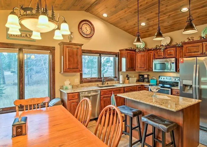 Black Hills Getaway W/ Deck - Near Hiking Trails!