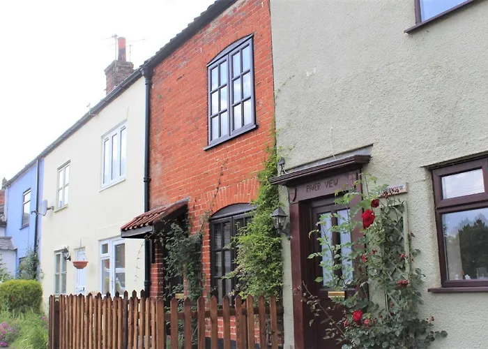 Jasmine Cottage, Buxton Norfolk, Sleeps 4