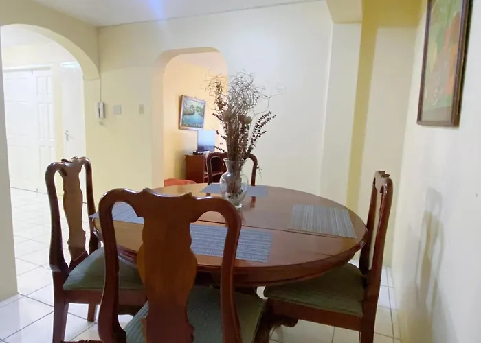 Russell Heights Vacation Home