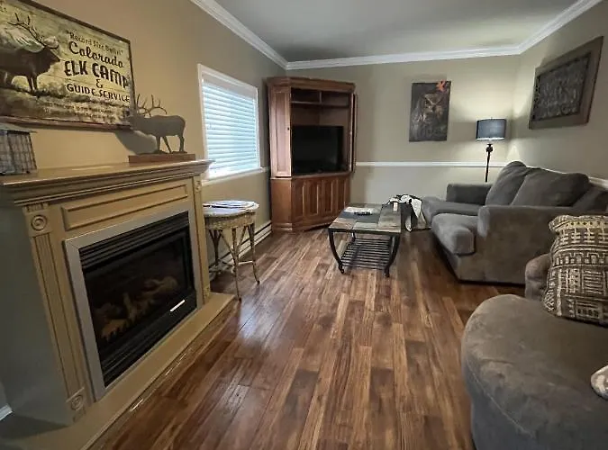 Mt Olympus Cabin, Cozy 1 Bedroom Cabin Great For Couples