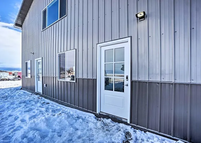 Spacious Saratoga Condo W/ Mountain Views!