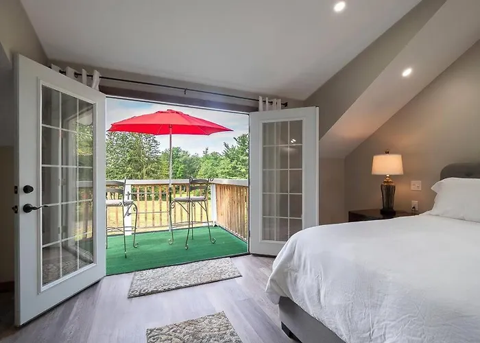 1786 Farm Cottage Honeymoon Suite Renovated 2022