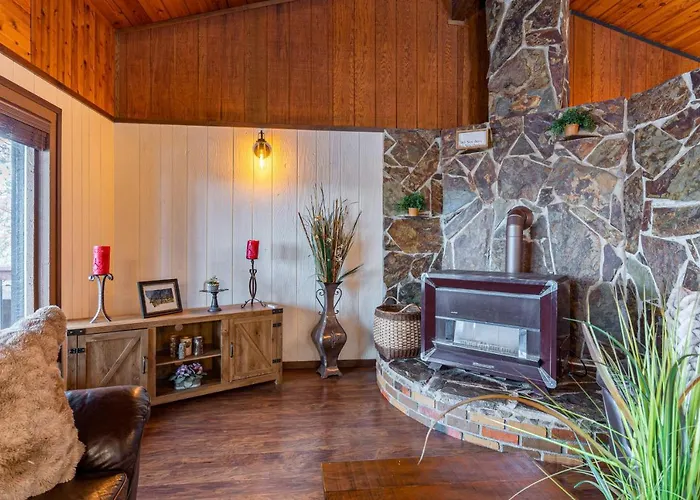 Hilltop Hideaway