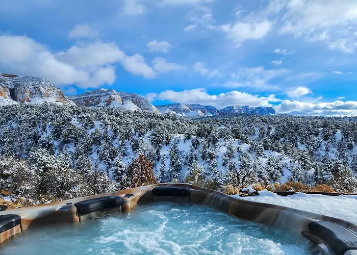 Skyfall Cabin. Stunning Views, Hot Tub, Minutes From Zion