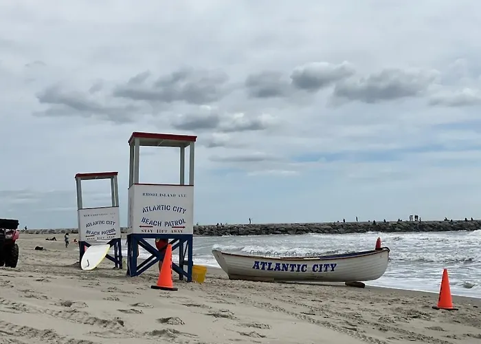 3 Bedroom Atlantic City House Steps From Boardwalk, Beach, Shopping , Nightlife.