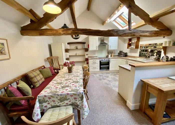Stunning Barn Minutes From The Lake District