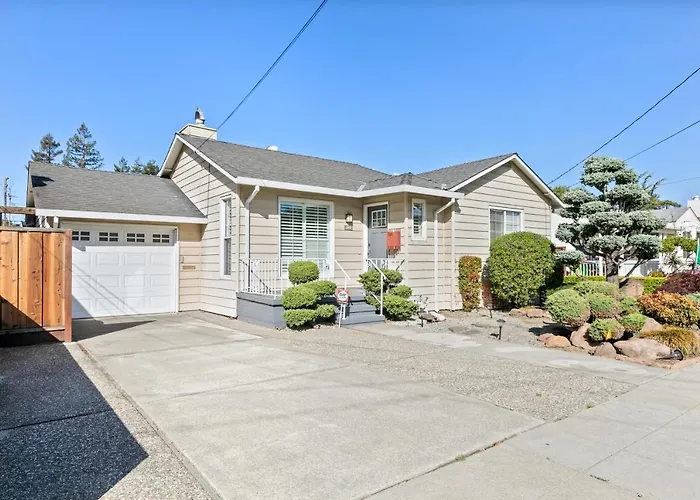 @ Marbella Lane - Modern Refreshing Home