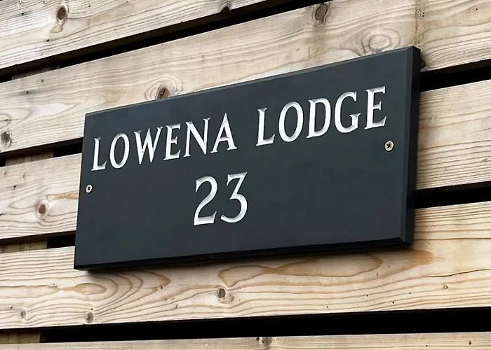 Lowena Lodge