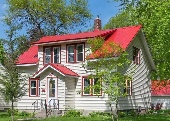 Glencoe-Freshly Remodeled-Pets Ok-4 Bedrooms-Grill