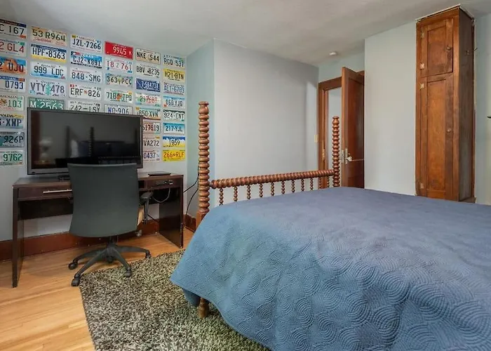 Glencoe-Freshly Remodeled-Pets Ok-4 Bedrooms-Grill
