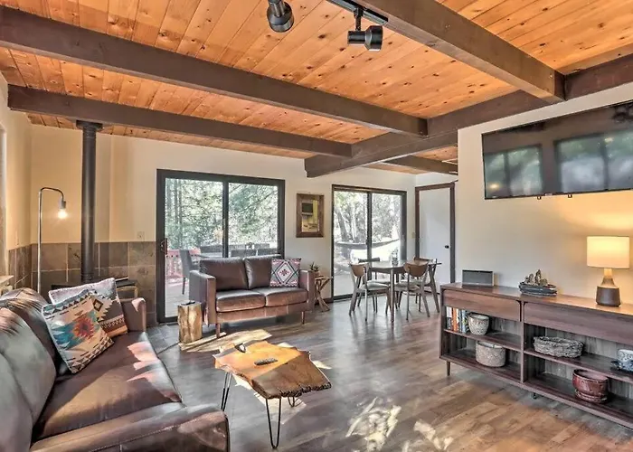 Peaceful Oak Haven Cabin Near Yosemite