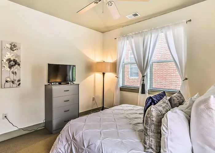 Dwtn Condo 4 Blocks To The Wilmington Riverwalk!